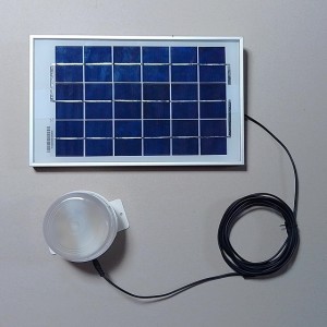 Eclairage 1 spot solaire à détecteur crépusculaire